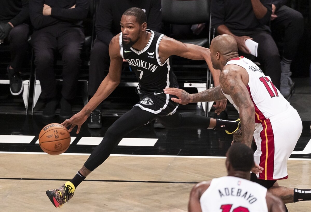 关于步行者客场力克热火，蒂姆·哈达威29分砍下全队最高的信息